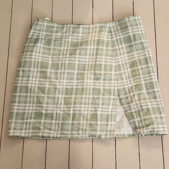 Green and white plaid skirt - Picture 1 of 4